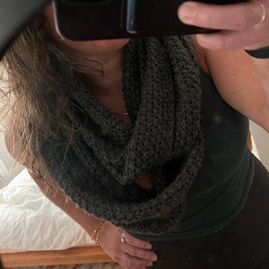 NWOT Dark Gray Cable Knit Infinity Scarf O/S